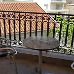 Sunny Boulevard Apartment